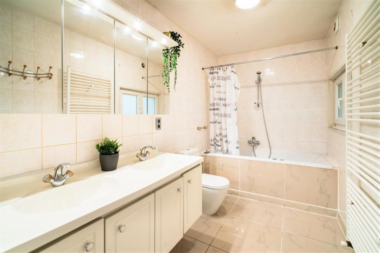 Saint Pauls Central Residence Anversa Esterno foto